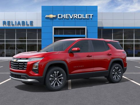 New 2026 Chevrolet Equinox LT image 2