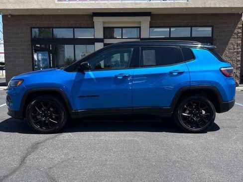 Used 2022 Jeep Compass Latitude AWD/4WD image 19