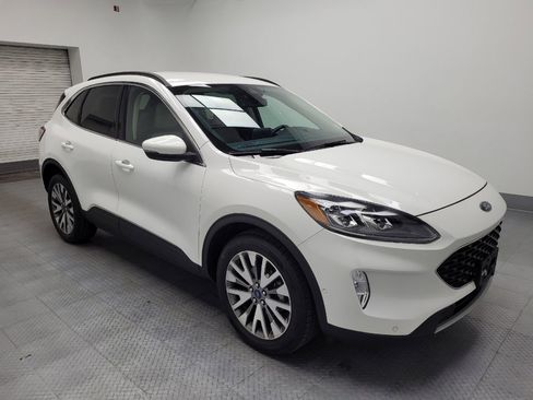 Used 2020 Ford Escape Titanium image 11