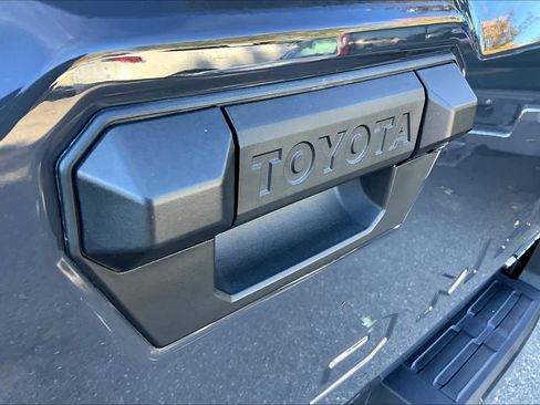 Used 2025 Toyota Tacoma TRD Off-Road image 28