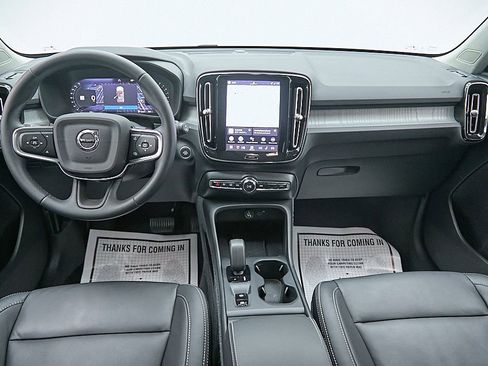 New 2026 Volvo XC40 B5 Core image 22