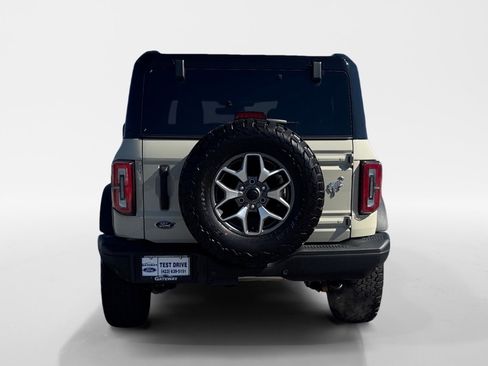 New 2025 Ford Bronco Badlands image 5