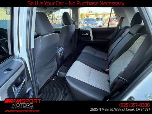 Used 2018 Toyota 4Runner SR5 AWD/4WD image 12