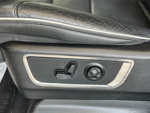 Used 2019 RAM 1500 Limited AWD/4WD image 22