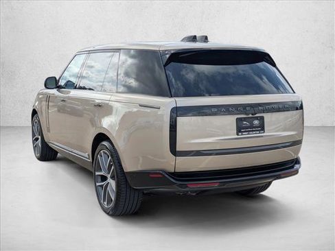 New 2025 Land Rover Range Rover Long Wheelbase SE image 9