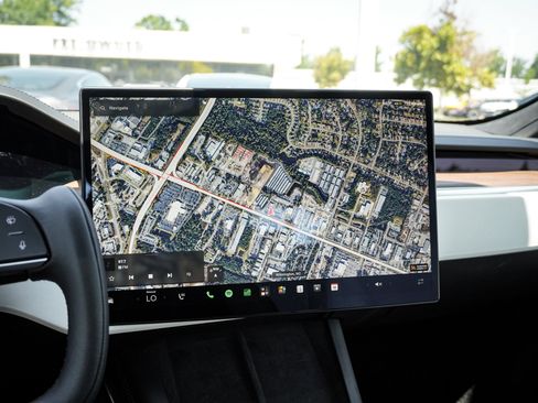 Used 2023 Tesla Model S AWD/4WD image 24