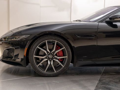 Used 2024 Jaguar F-TYPE R image 9