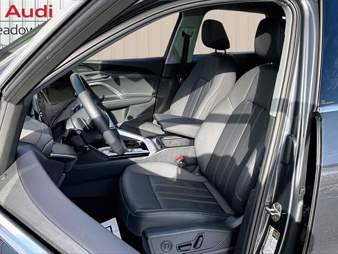 Used 2025 Audi Q5 Premium Plus w/ Premium Plus image 16