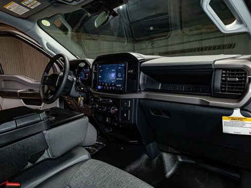 Used 2025 Ford F150 XL w/ Equipment Group 103A High image 14