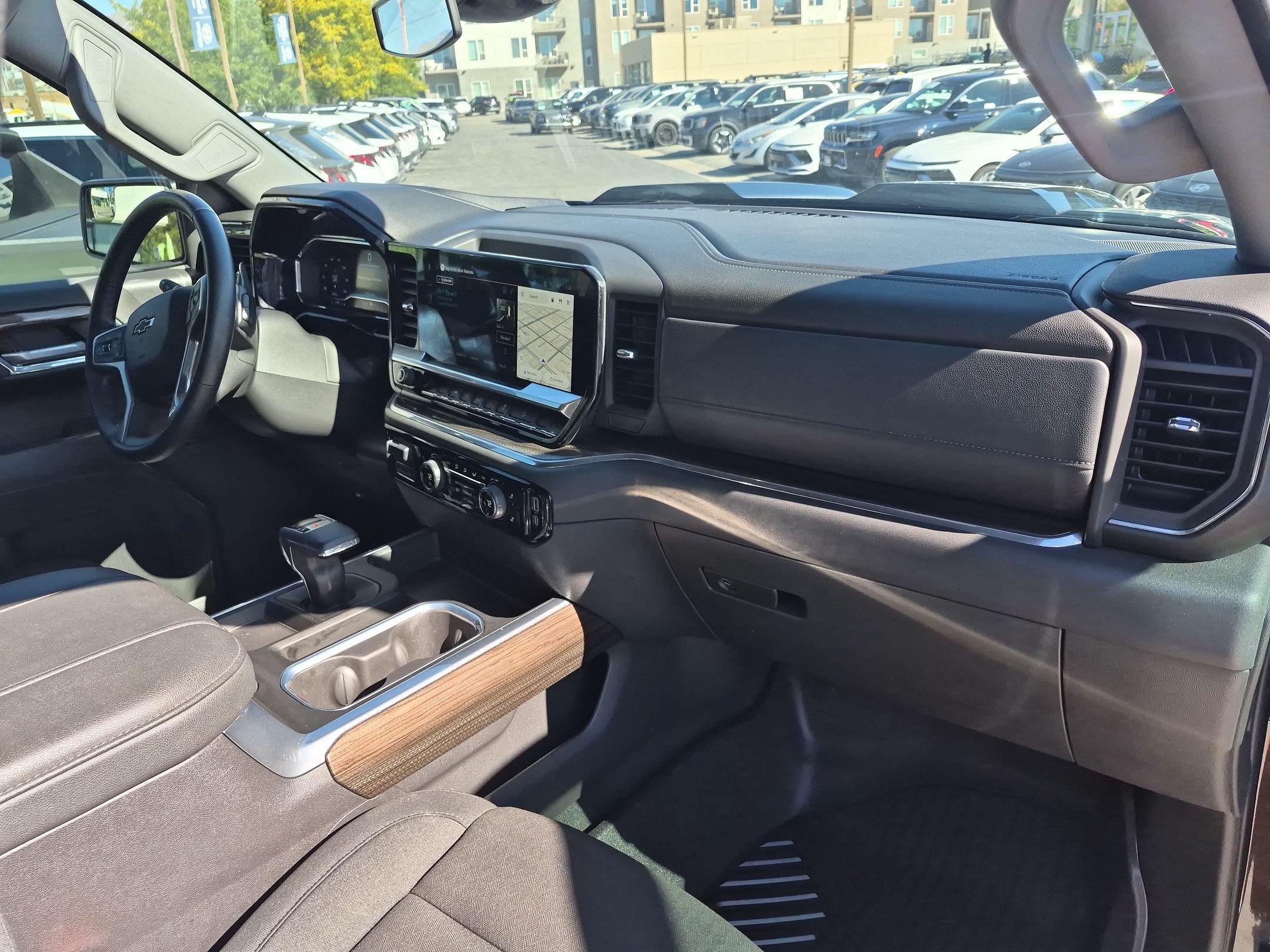 Used 2025 Chevrolet Silverado 1500 LT Trail Boss w/ Protection Package AWD/4WD image 33
