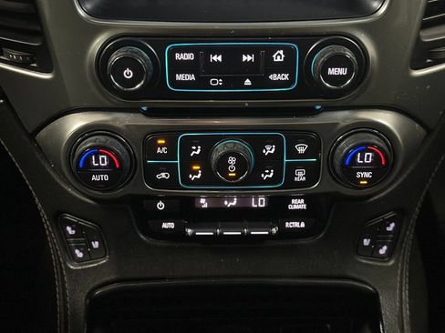 Used 2017 Chevrolet Suburban Premier RWD image 18