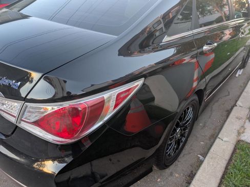 Used 2012 Hyundai Sonata Hybrid w/ Leather Pkg image 6