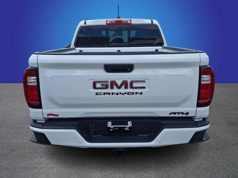 Used 2024 GMC Canyon AT4 w/ AT4 Premium Package AWD/4WD image 5