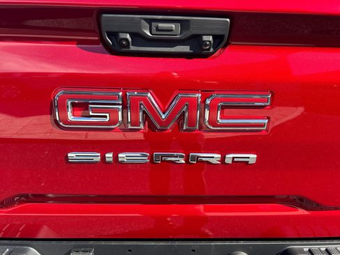 New 2026 GMC Sierra 2500 SLT w/ SLT Premium Package AWD/4WD image 11