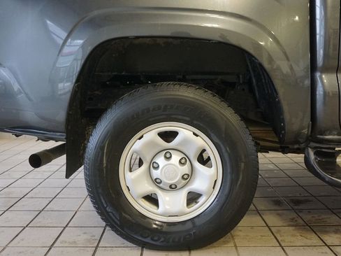 Used 2021 Toyota Tacoma SR AWD/4WD image 20