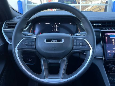 Used 2024 Jeep Grand Cherokee L Limited w/ Luxury Tech Group II image 15