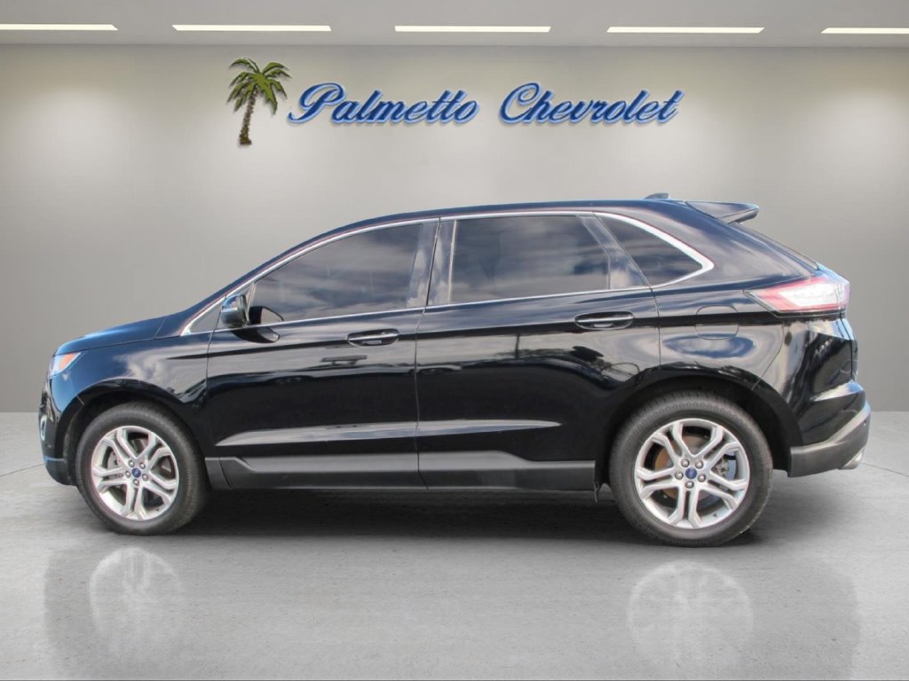 Used 2018 Ford Edge Titanium w/ Equipment Group 301A FWD image 5