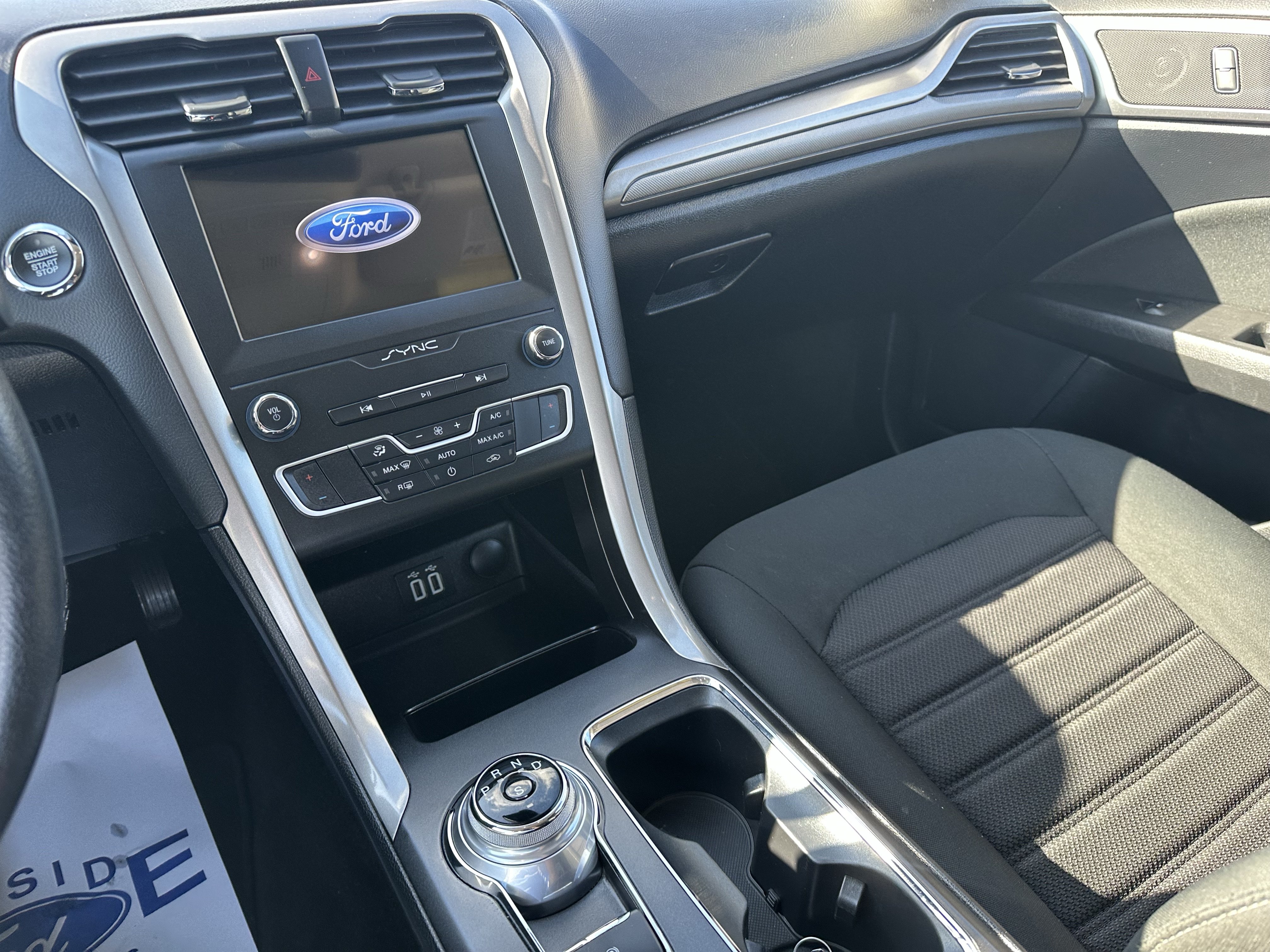 Used 2019 Ford Fusion SE FWD image 13