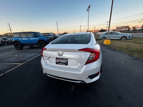 Used 2019 Honda Civic EX image 4