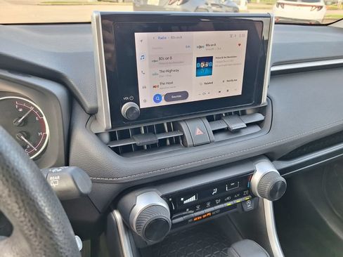 Used 2025 Toyota RAV4 LE FWD image 12