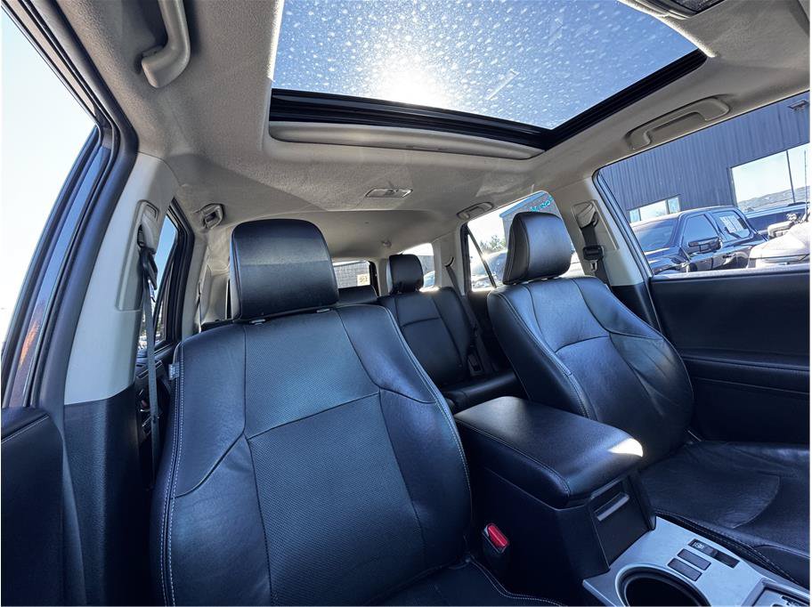 Used 2016 Toyota 4Runner Limited AWD/4WD image 4