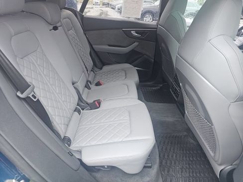 Used 2022 Audi SQ8 Prestige AWD/4WD image 11