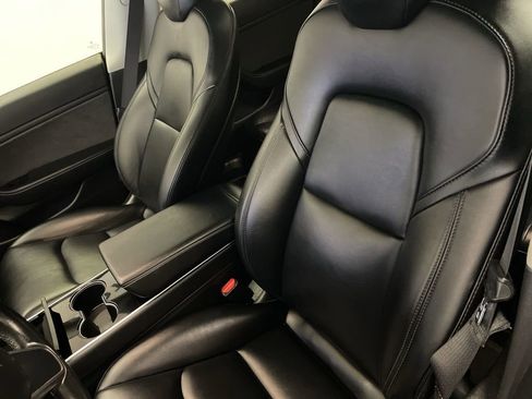 Used 2018 Tesla Model 3 Mid Range image 18