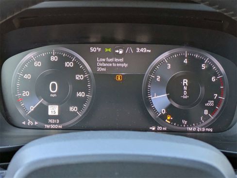 Used 2021 Volvo XC40 T5 Momentum w/ Protection Package Premier image 29