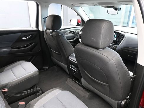 Used 2018 Chevrolet Traverse LT image 42