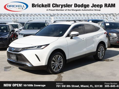 Used 2022 Toyota Venza XLE image 1