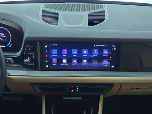 Certified 2026 Porsche Cayenne AWD/4WD image 19