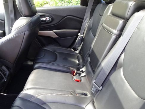 Used 2017 Jeep Cherokee Limited AWD/4WD image 17