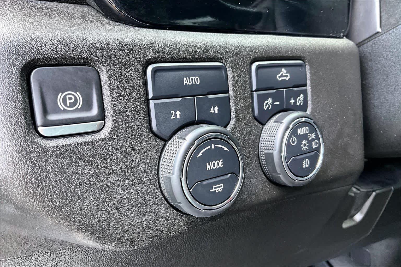 Used 2024 Chevrolet Silverado 1500 RST w/ Protection Package AWD/4WD image 32