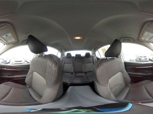 Used 2025 Toyota Camry LE image 41