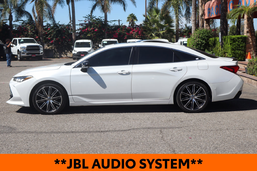 Used 2019 Toyota Avalon XSE w/ All Weather Liner Package FWD image 5