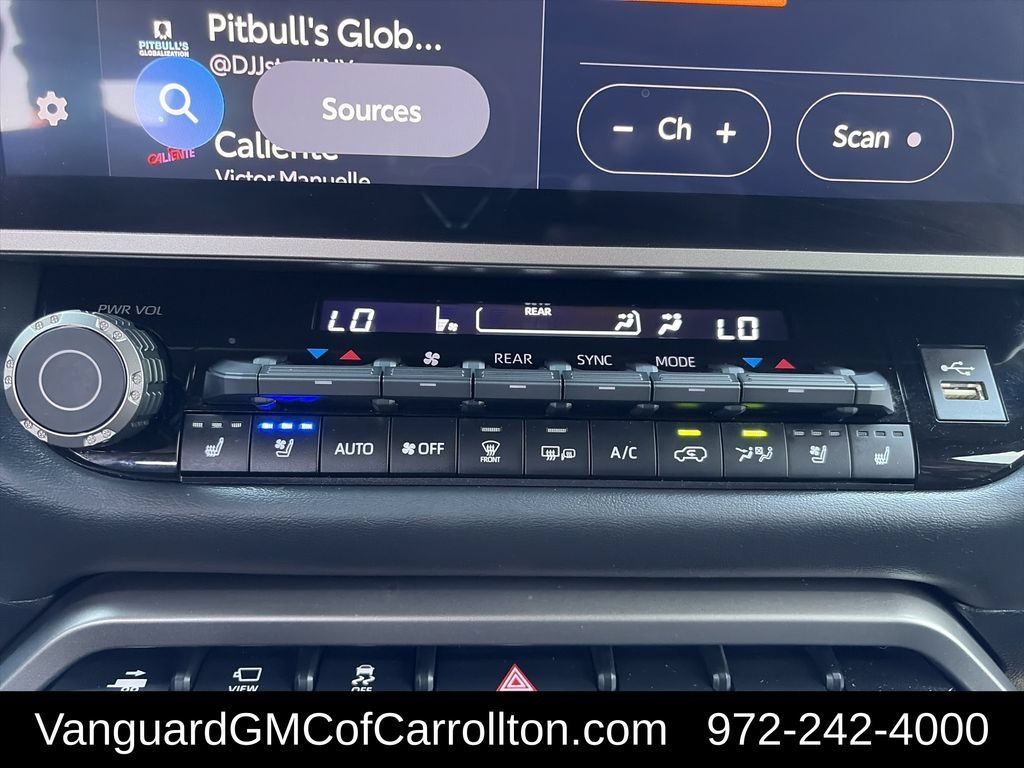 Used 2026 Toyota Sequoia Platinum AWD/4WD image 23