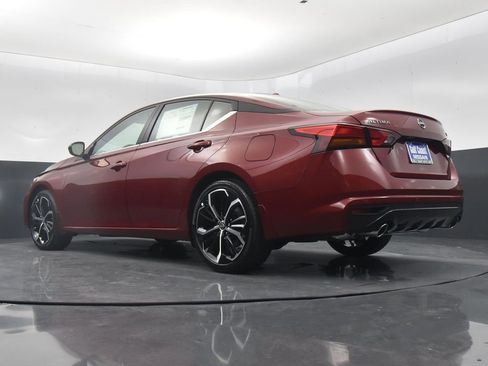 Certified 2025 Nissan Altima 2.5 SR image 26