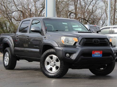 Used 2012 Toyota Tacoma 4x4 Double Cab w/ TRD Sport Pkg image 1