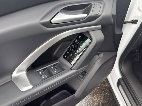 Used 2025 Audi Q5 Premium Plus w/ Premium Plus image 17