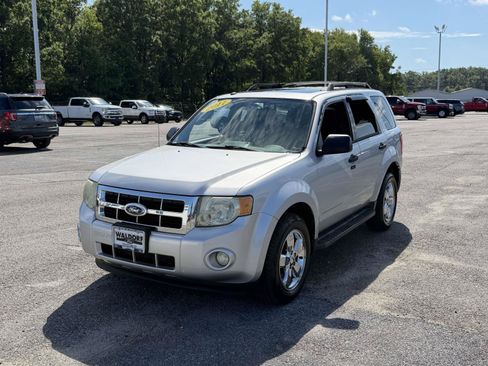 Used 2011 Ford Escape XLT w/ 202A Rapid Spec Order Code FWD image 5