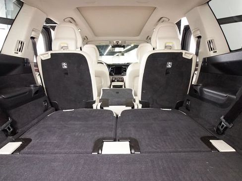 Used 2016 Volvo XC90 T6 Momentum w/ Momentum Plus Package AWD/4WD image 27
