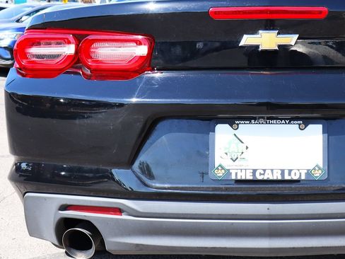 Used 2022 Chevrolet Camaro LT RWD image 19