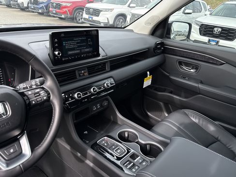New 2025 Honda Pilot Elite image 17