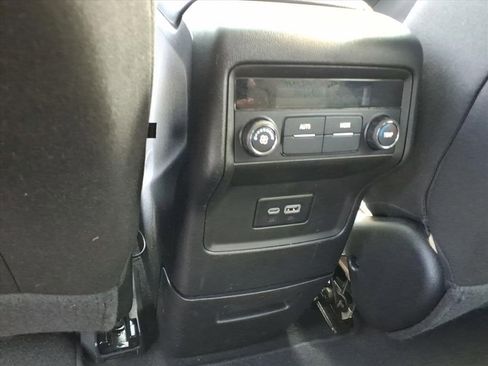 Certified 2023 GMC Acadia SLE image 23