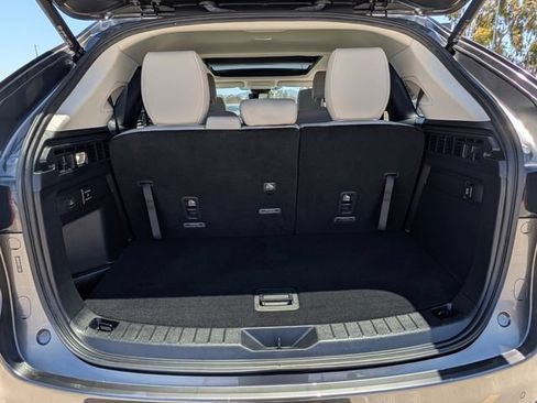 Certified 2024 MAZDA CX-90 Plug-In Hybrid w/ Premium Pkg AWD/4WD image 17