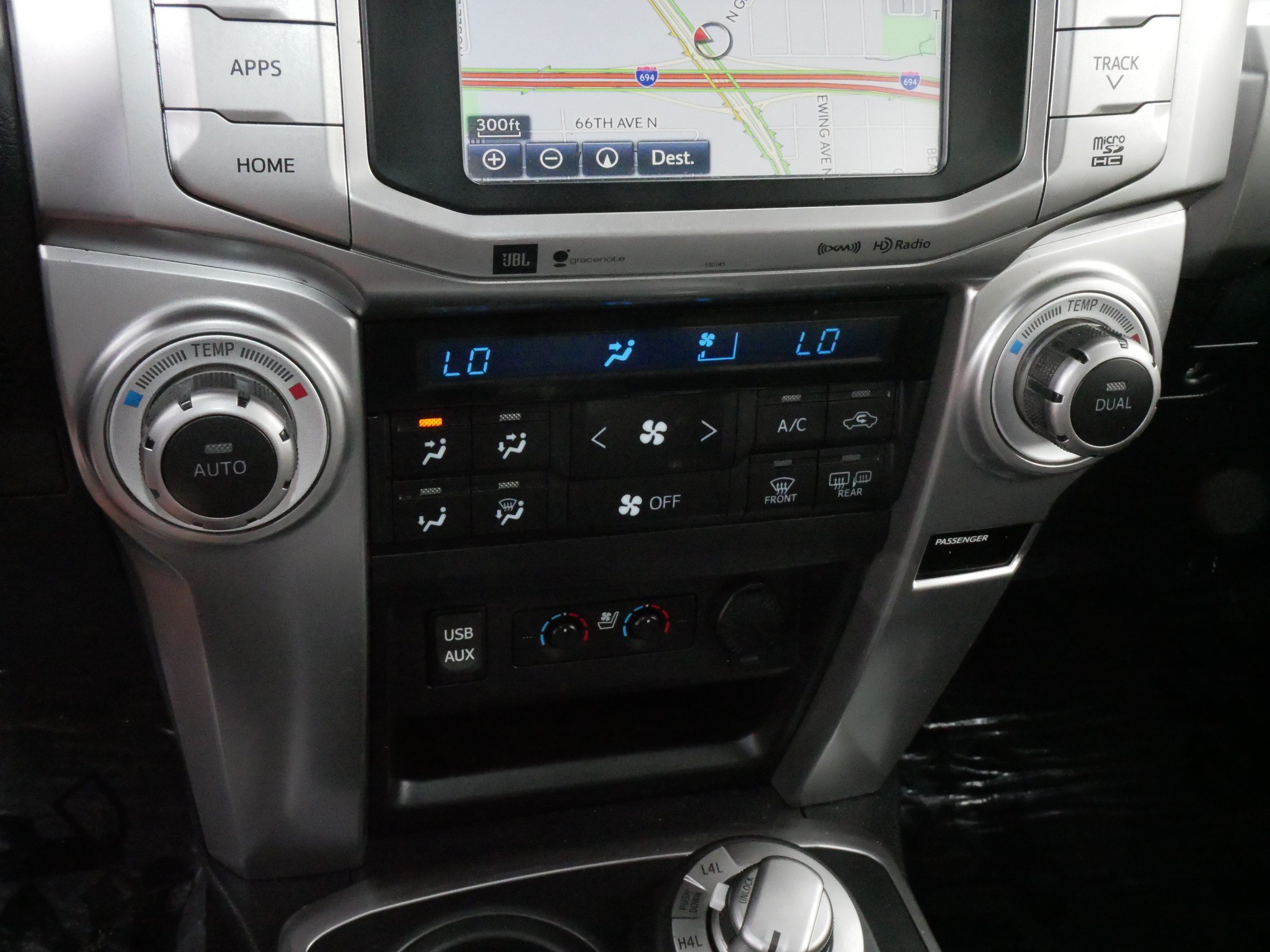 Used 2018 Toyota 4Runner Limited AWD/4WD image 23