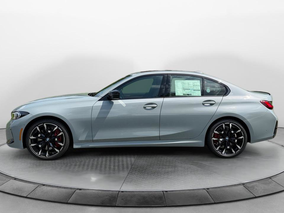 New 2026 BMW 330i xDrive Sedan w/ M Sport Package AWD/4WD image 4