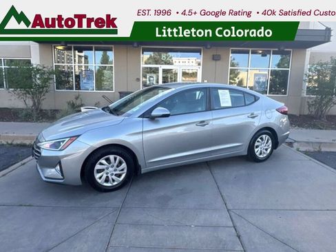 Used 2020 Hyundai Elantra SE w/ Winter Weather Package FWD image 1