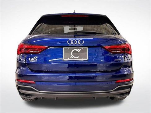 Certified 2025 Audi Q3 2.0T Premium Plus w/ Premium Plus Package AWD/4WD image 4