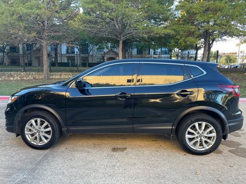 Used 2022 Nissan Rogue Sport S image 13